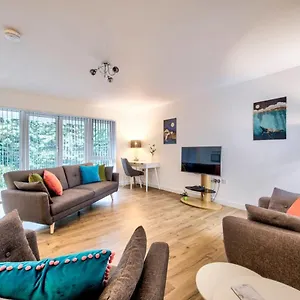 Apartment Guestready - Stylish 2 Bed With Easy Access To The Centre